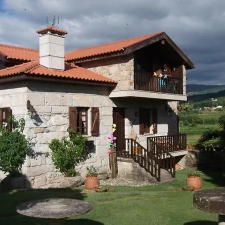 Летний дом Casa Camelias Sa