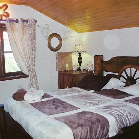 Летний дом Casa Camelias Sa