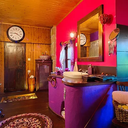 Casa Camelias Sa